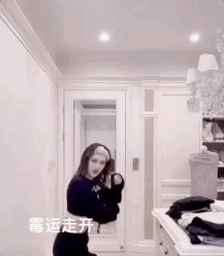 嘲着嘲着，路转粉了？