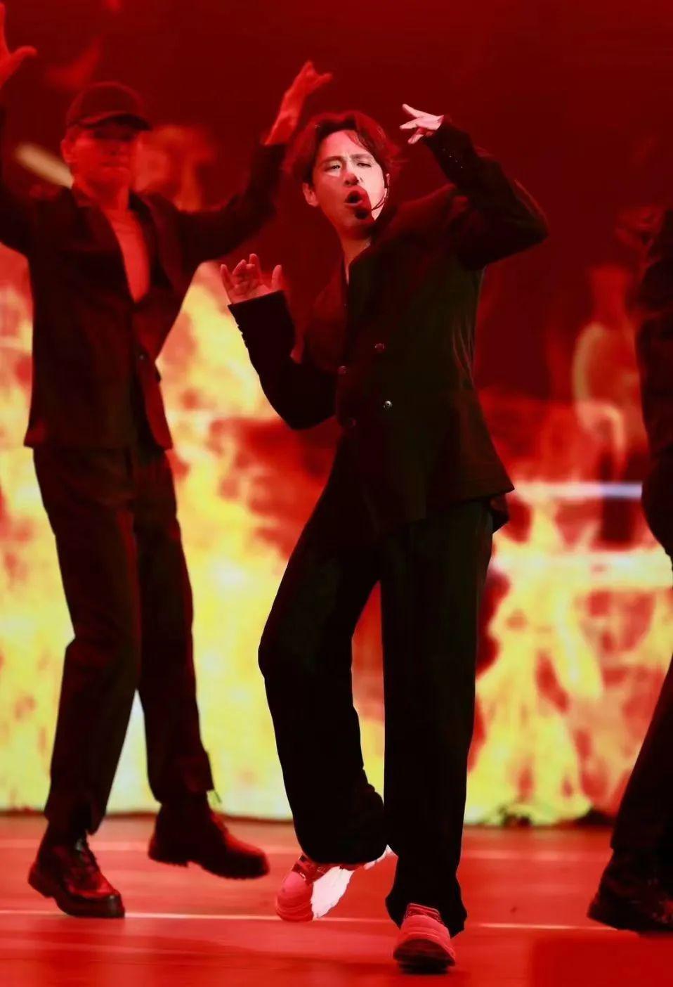 丑男集体“换头”，我人都傻了