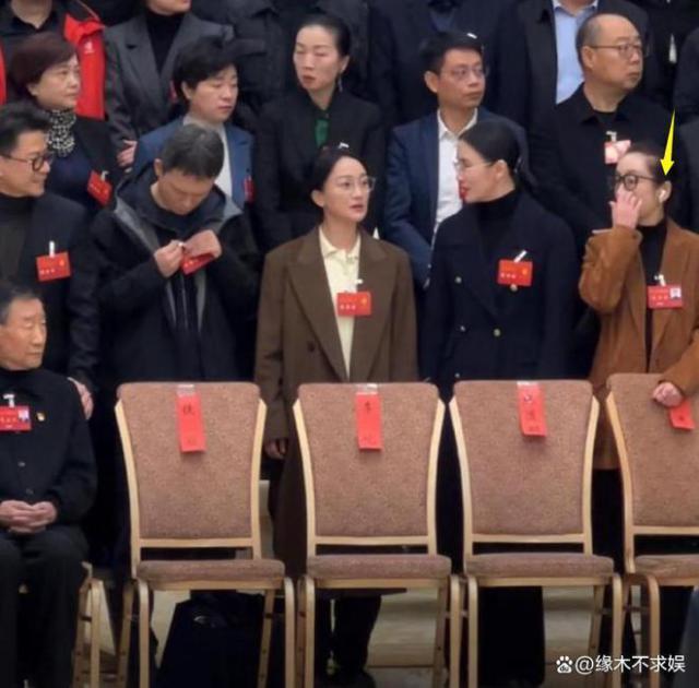 玩手机、打瞌睡、戴耳机，这一次影协大会，亮点实在太多！