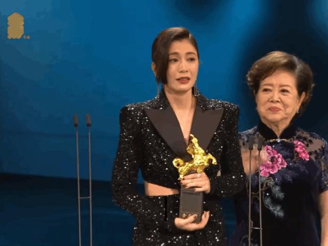 24年前的这部剧：贾静雯颜值巅峰，马伊琍被「秒成路人」