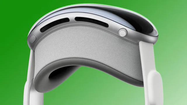 玩家在苹果Vision Pro上玩《幻兽帕鲁》