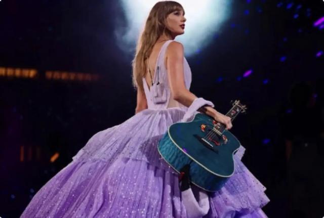 格莱美这一夜，霉霉前凸后翘，麦莉真空上阵放飞自我