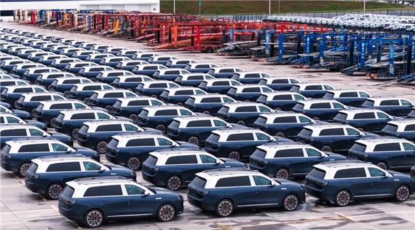 均价55万依旧不愁卖！问界M9单日大定量超1100台