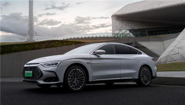 击穿底价！比亚迪汉荣耀版配置曝光：“史诗级”升级