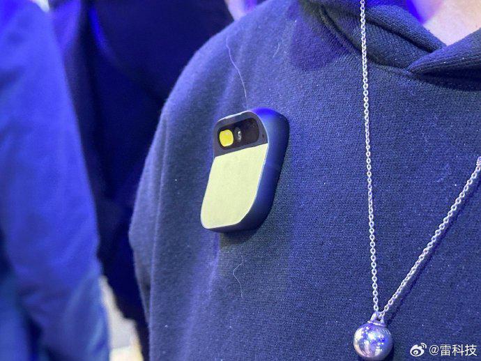 在MWC体验AI Pin：不会取代手机，但点燃了AI硬件之火