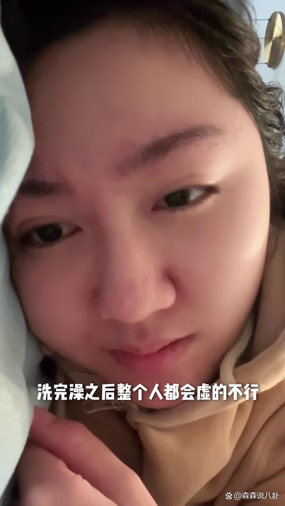 “点读机女孩”高君雨罹患脑瘤,开颅手术前拍剃光头视频