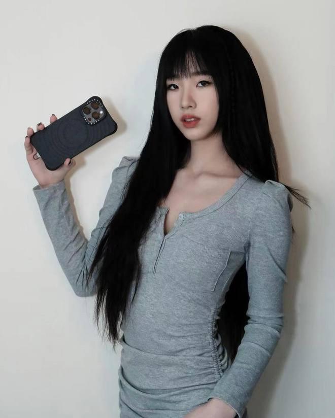 小S两个大女儿秀身材，姐妹相差2岁，遗传妈妈的美貌