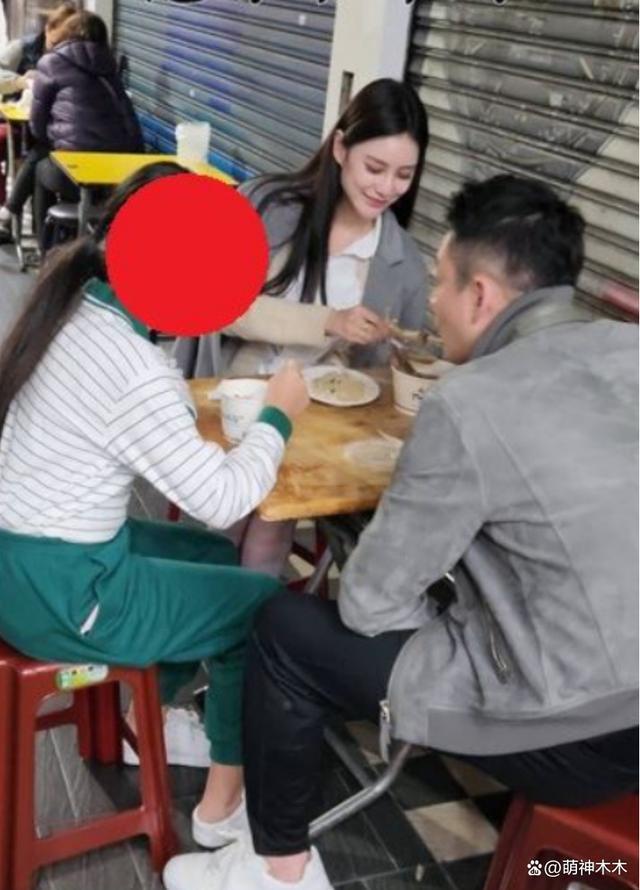 女友被曝出轨离婚，汪小菲懒理风波，带女方和女儿吃早餐