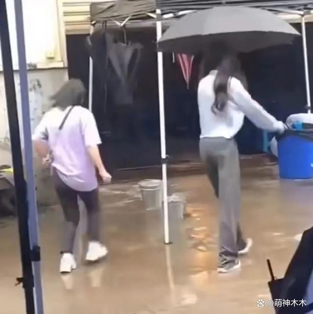 208万们别再拉踩打工人了！一边炫富一边卖惨，还催粉丝快上班