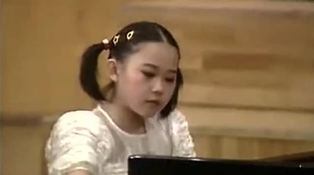 章子怡都追捧的华裔钢琴魔女，斩获格莱美的她什么来头