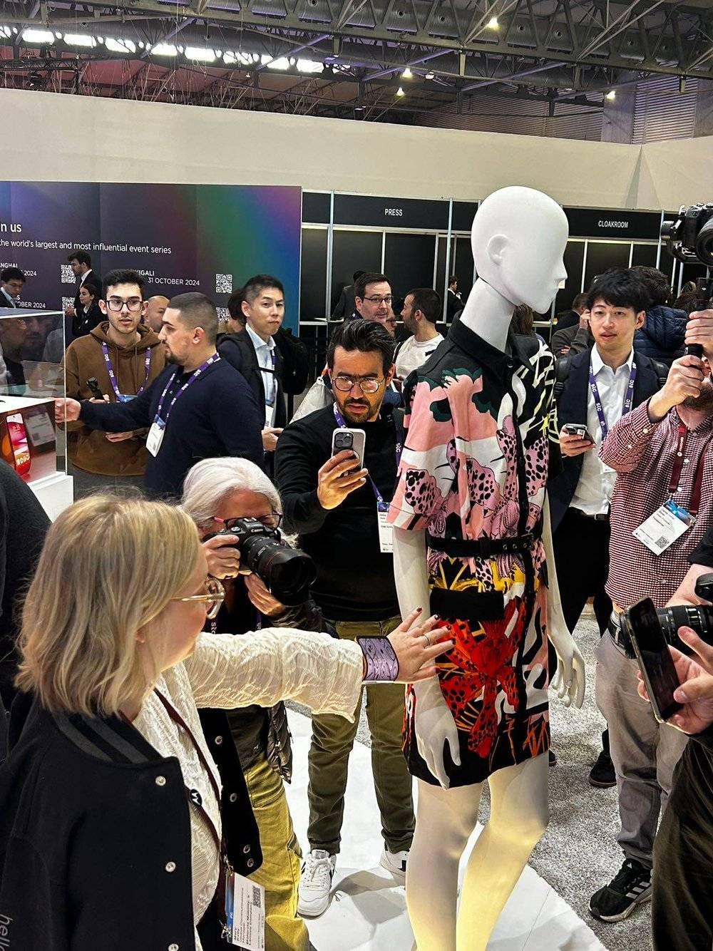 巴塞罗那的乡亲们,唠的都是AI与连接