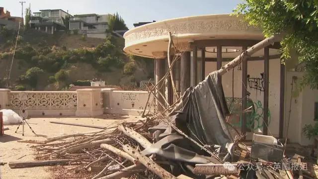 好莱坞成人女星强占豪宅弄得满地排泄物，房东为赶人损失惨重