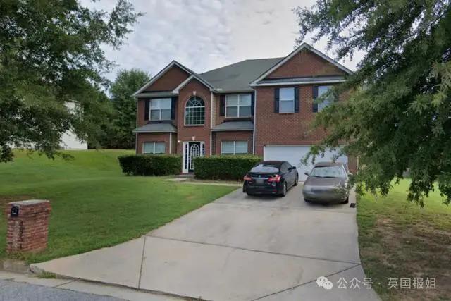 好莱坞成人女星强占豪宅弄得满地排泄物，房东为赶人损失惨重