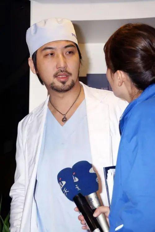 不想看他俩秀恩爱，又怕他俩分手？