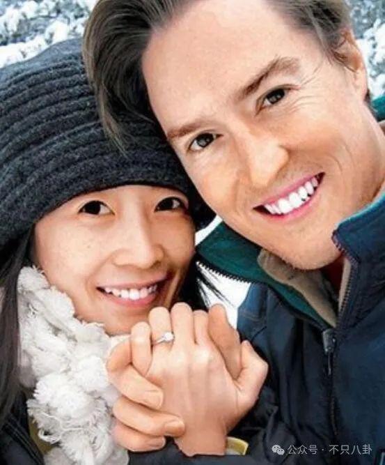 十年前他俩被预言会婚变，现在果然离婚离到狗血洒一地……