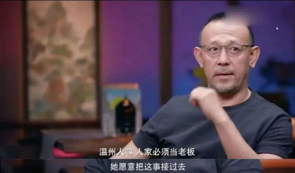 老夫少妻脾气还暴，却紧拴姜文十几年把她当宝，她凭什么