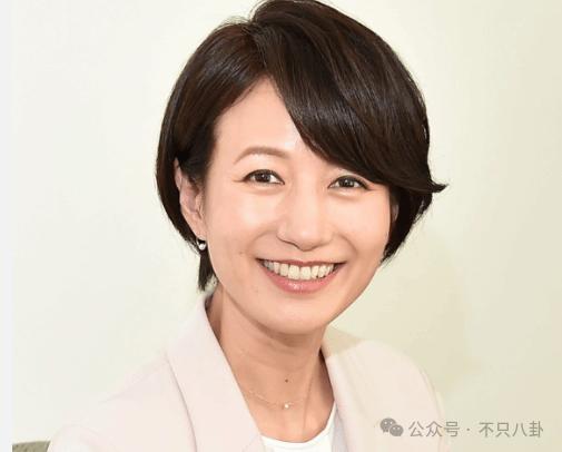 这位男神与女主播隐婚了?不知道多少女生要心碎啦