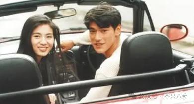 这位男神与女主播隐婚了?不知道多少女生要心碎啦