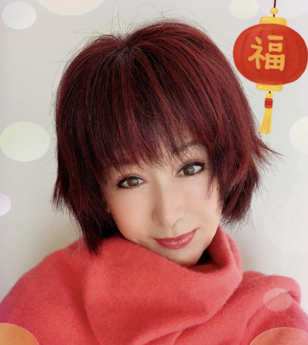 74岁潘迎紫美得像30岁，曾50岁扮演少女无违和感