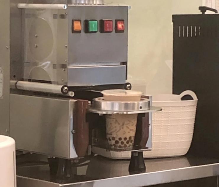 年入50亿的奶茶网红鼻祖，彻底「摆烂」了