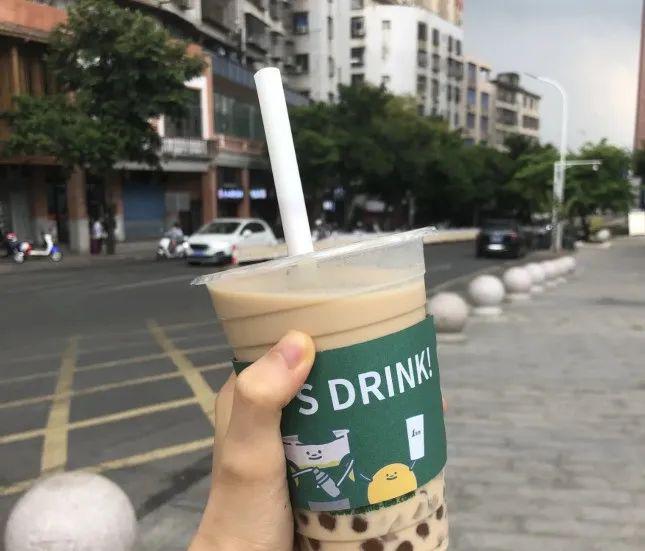年入50亿的奶茶网红鼻祖，彻底「摆烂」了