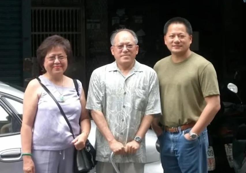 华裔首富黄仁勋，身价缘何暴涨？