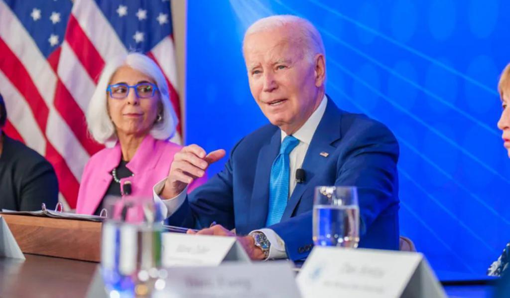 拜登新令限制美个人数据流通到“相关国家”，将影响中国AI发展