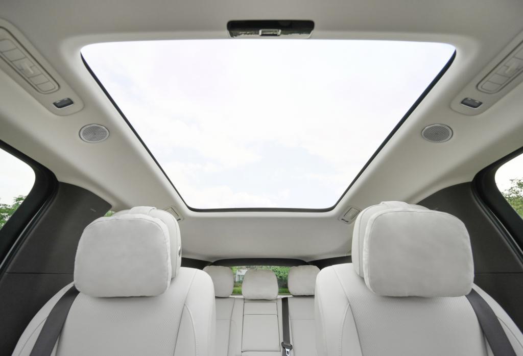 体验55.98万的理想MEGA，是台好车但确实略贵。