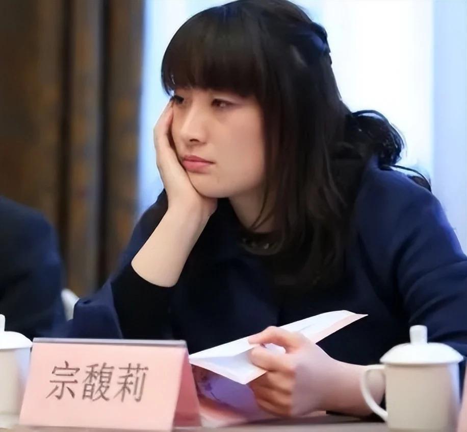 宗馥莉“抛弃”王力宏拒绝王思聪，却在父亲离世后被一众“捞男”求婚