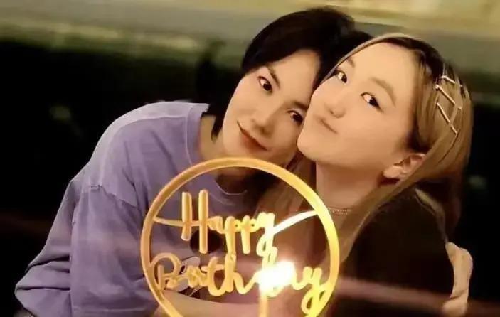 10亿？李亚鹏到底拿了王菲多少钱……