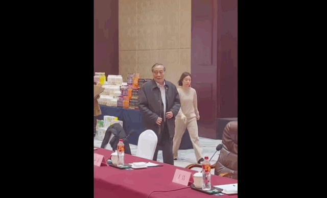 宗庆后和宗馥莉：中国首富和他的“叛逆”女儿