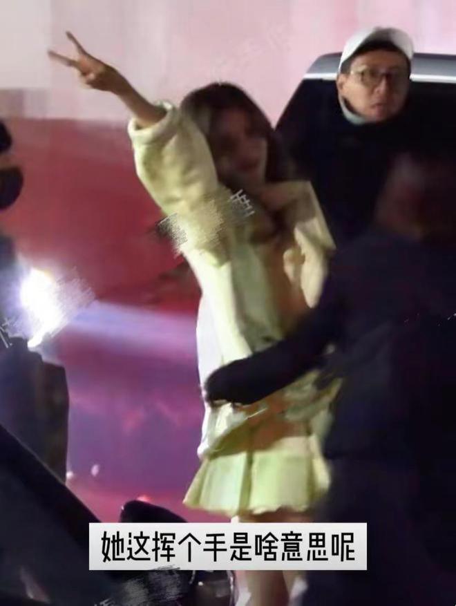 金晨携伴手礼去胡夏父母家做客超懂事，氛围融洽好事将近？