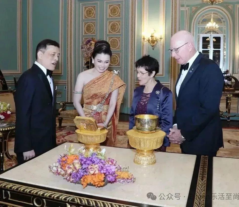 贵妃彻底失宠？9300亿王后又变美的泰王室有什么样的泼天富贵