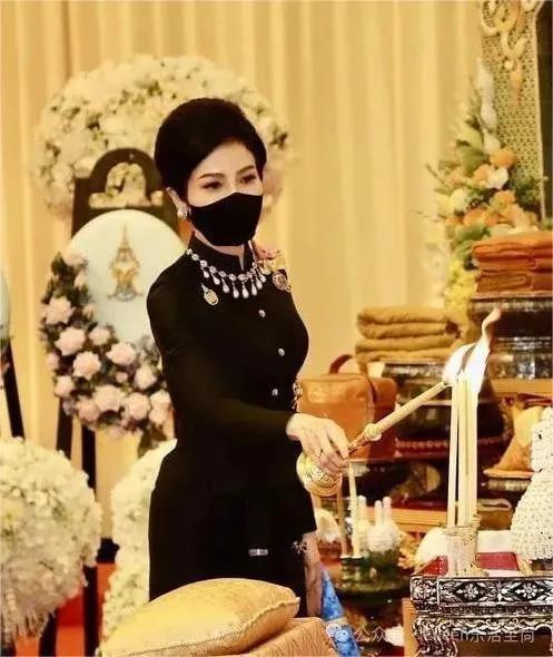 贵妃彻底失宠？9300亿王后又变美的泰王室有什么样的泼天富贵