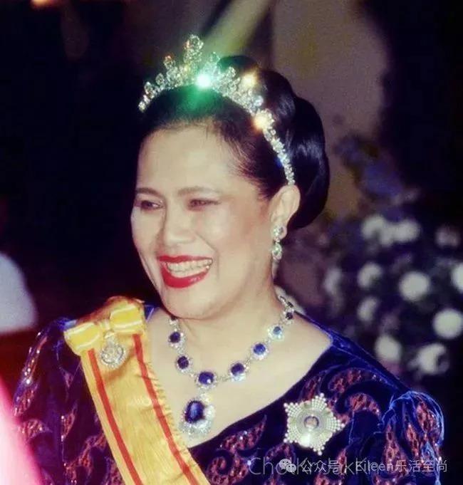 贵妃彻底失宠？9300亿王后又变美的泰王室有什么样的泼天富贵