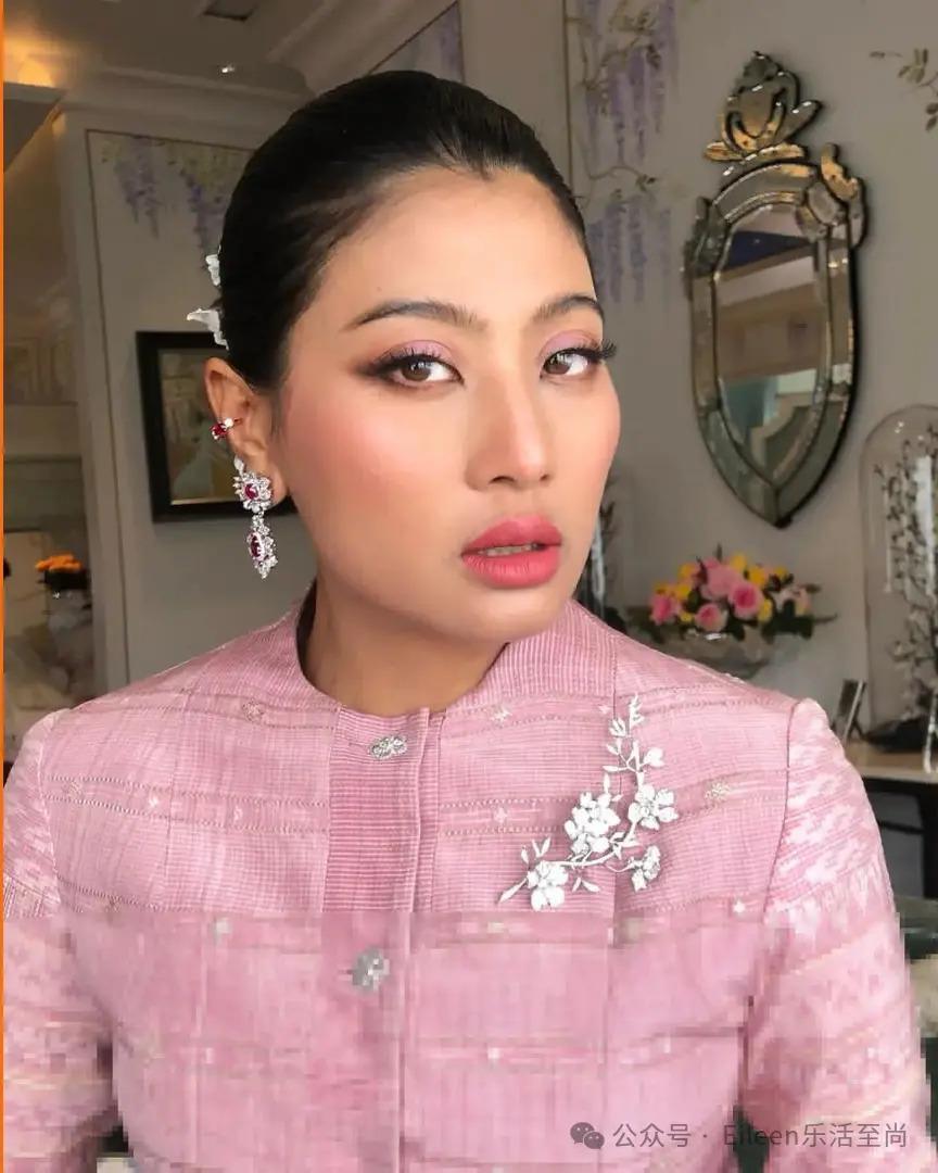 贵妃彻底失宠？9300亿王后又变美的泰王室有什么样的泼天富贵