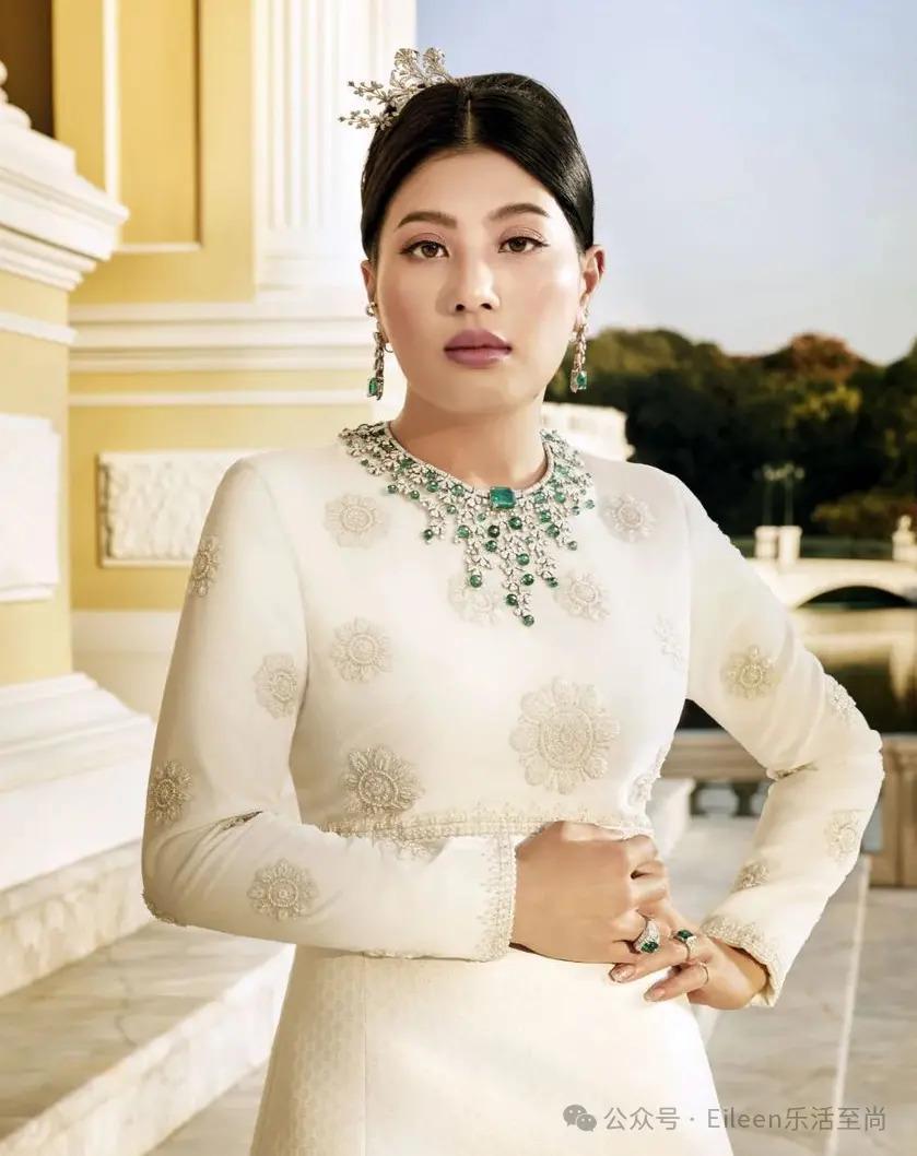 贵妃彻底失宠？9300亿王后又变美的泰王室有什么样的泼天富贵