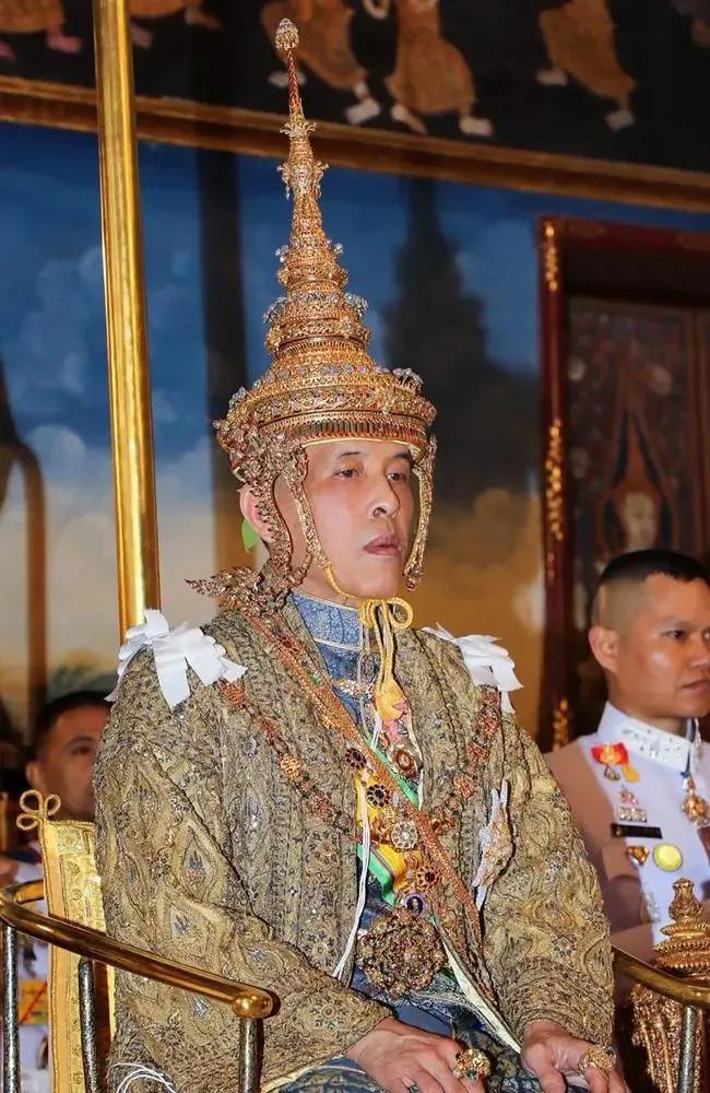 贵妃彻底失宠？9300亿王后又变美的泰王室有什么样的泼天富贵