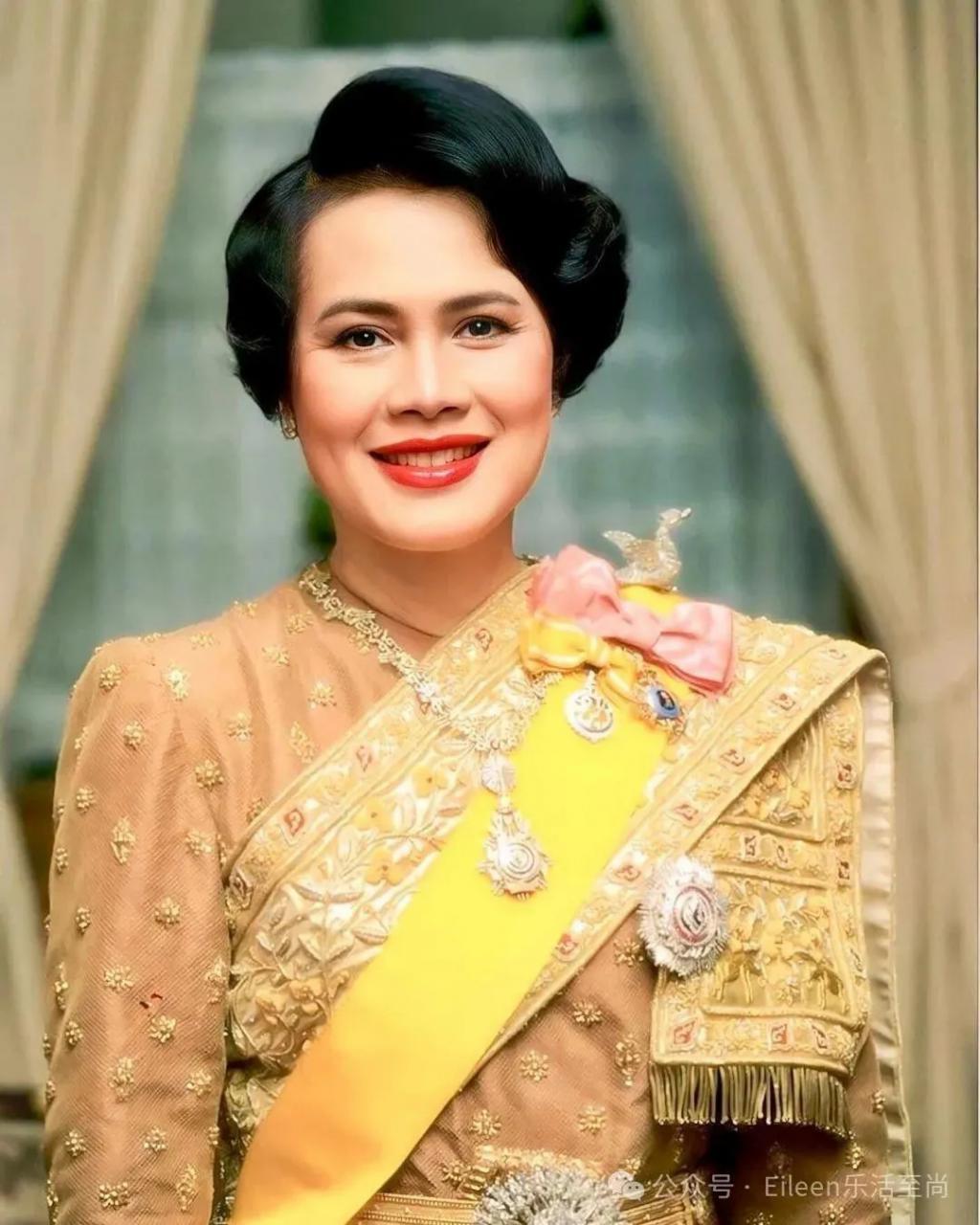 贵妃彻底失宠？9300亿王后又变美的泰王室有什么样的泼天富贵