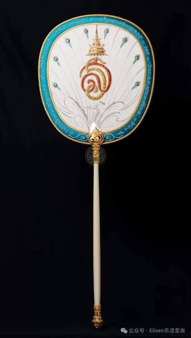 贵妃彻底失宠？9300亿王后又变美的泰王室有什么样的泼天富贵