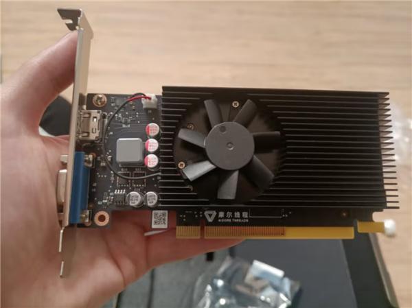 这态度！玩家为支持399元摩尔线程S30新卡：用万元i9、ROG Z790E、致态SSD助力