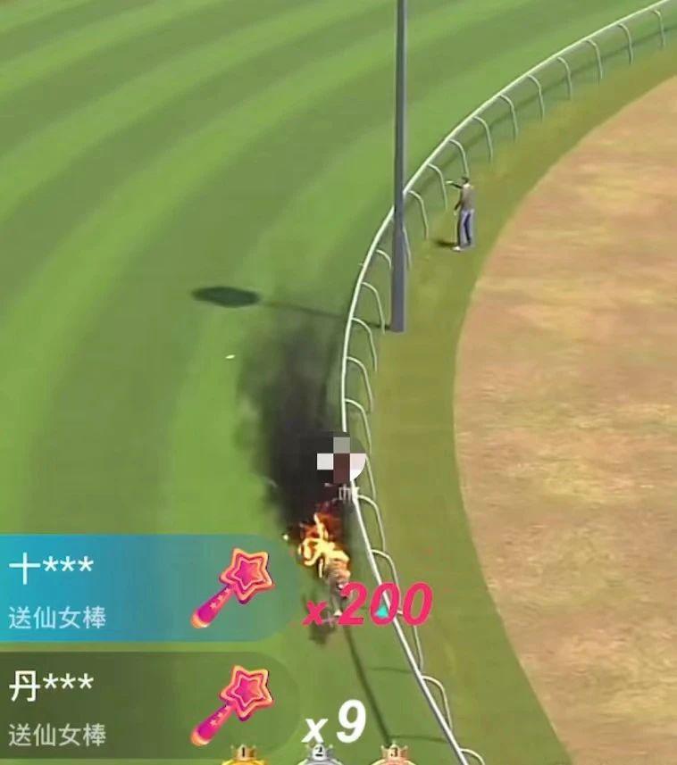 “ 整活 ”直播间又出新花样，一个比一个炸裂！