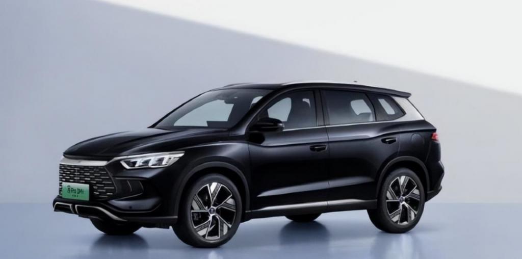 比亚迪开局就出“王炸”，看看谁破防了！