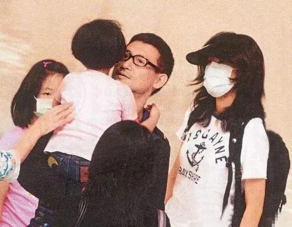 62岁张学友演唱会状况百出，可唯有一件事他始终坚持到底