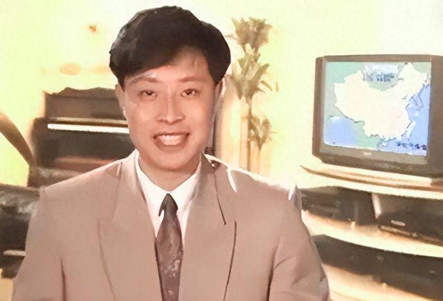 "央视最不靠谱的人":主持天气预报近30年的他,其实是个"临时工"