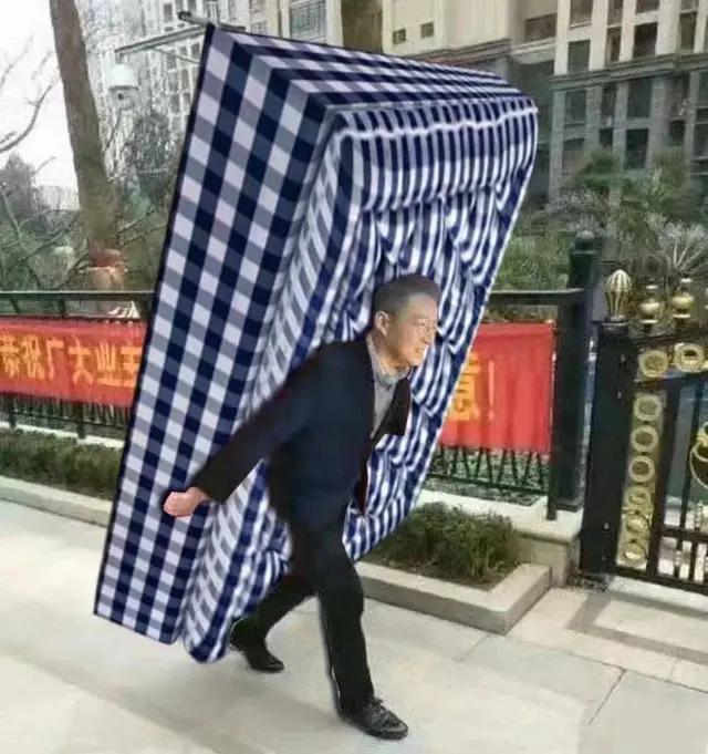 汪小菲新女友曝光：结过婚、疑似整容、还是劈腿惯犯？