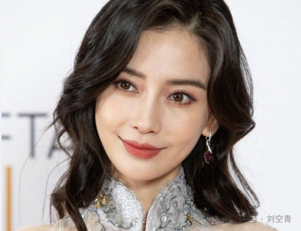 她的沉寂，炸出了娱乐圈“人走茶凉”的真相……