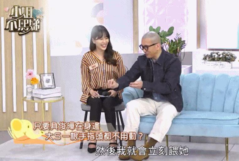 透视装、红美甲，参加葬礼的大S，撕开了娱圈审美的遮羞布
