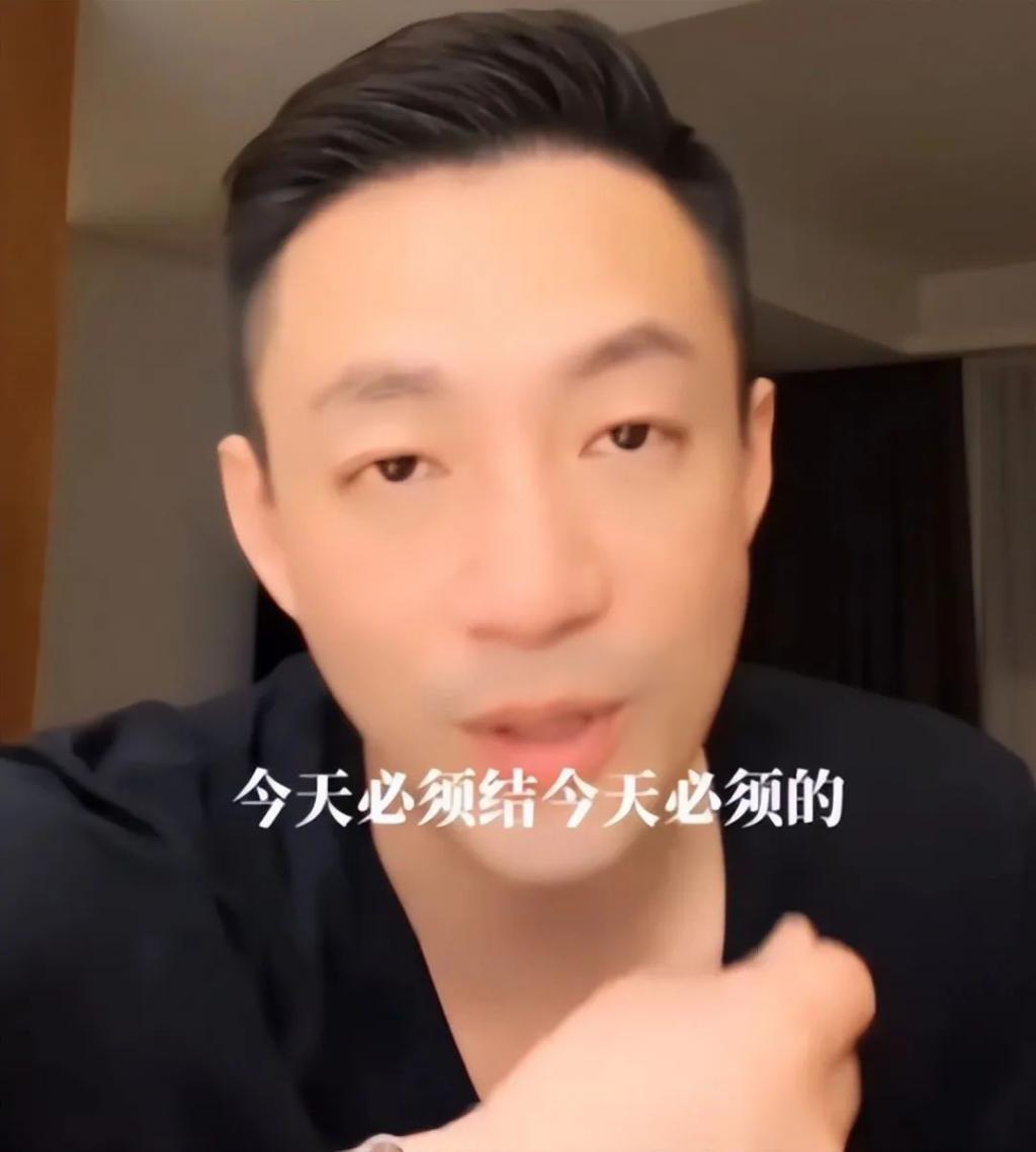 透视装、红美甲，参加葬礼的大S，撕开了娱圈审美的遮羞布