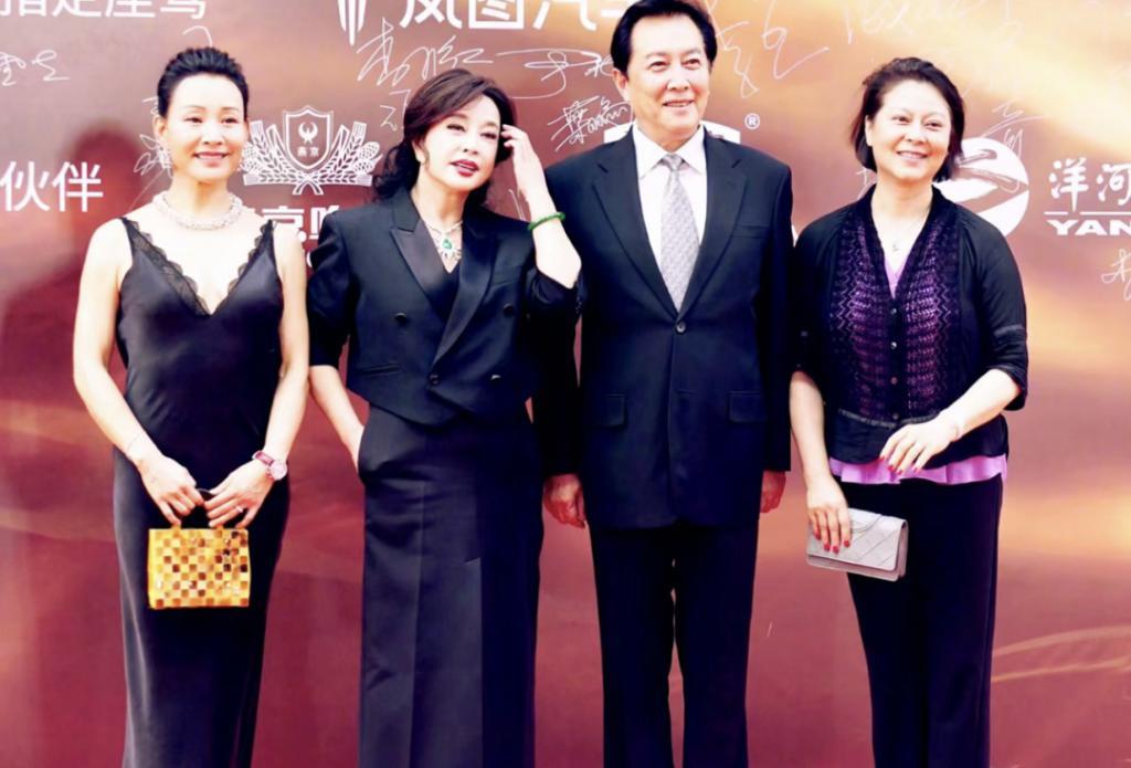 还记得影后陈冲吗？两个女儿都毕业于世界顶级名校？